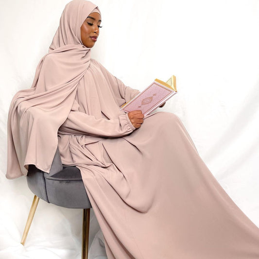 Haniya abaya